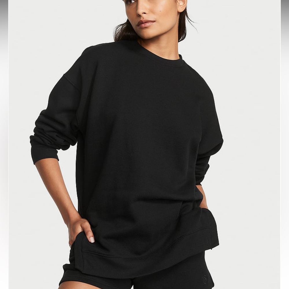 Victoria's Secret Black Relaxed Sweatshirt
